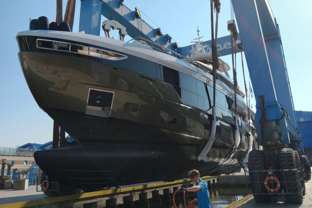 Azimut, Yachts, Grande, Trideck, launch, superyacht, second, unit, hull