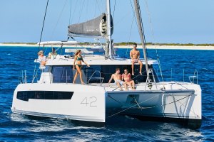 Leopard, 42, sailing, catamaran, cat, boat, yacht, new, premiere, Simonis Voogd, Robertson & Caine