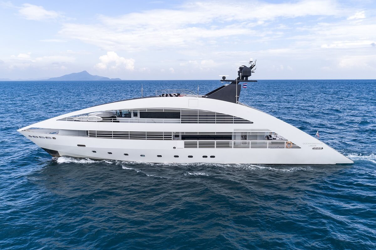 Ocean Emerald, superyacht, Norman Foster, charter, Camper & Nicholsons, Rodriquez