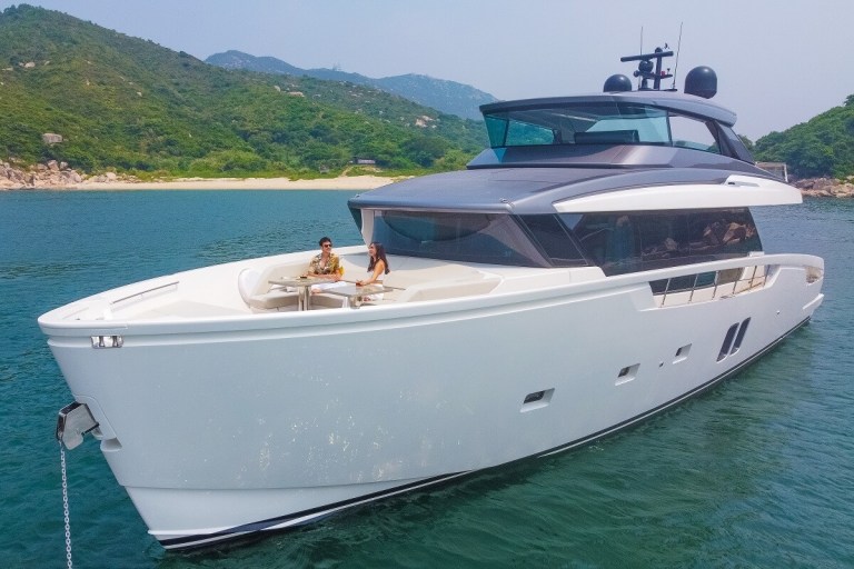 Simpson Yacht Charter, Charter, Yacht, Hong Kong, Sanlorenzo, lagoon, SX76