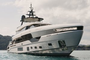 MarineMax, FLIBS, Fort Lauderdale, Boat Show, Azimut, Grande Trideck, 53, Verve 42, Galeon 325 GTO, 640 Fly, Aquila, 70 Luxury, 54 Yacht, catamaran, boat, yacht,
