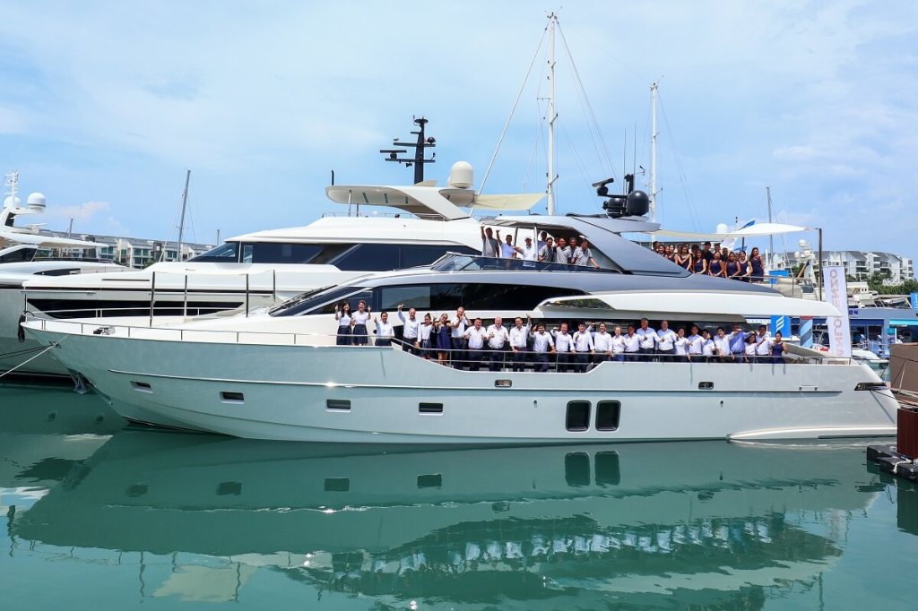 Simpson Marine, Mike Simpson, record, sales, 2021, Richard Allen, Reanna Wang, Sanlorenzo, 52Steel, Bluegame, Beneteau, Lagoon, Fairline, Aquila, Hong Kong, Singapore, Thailand