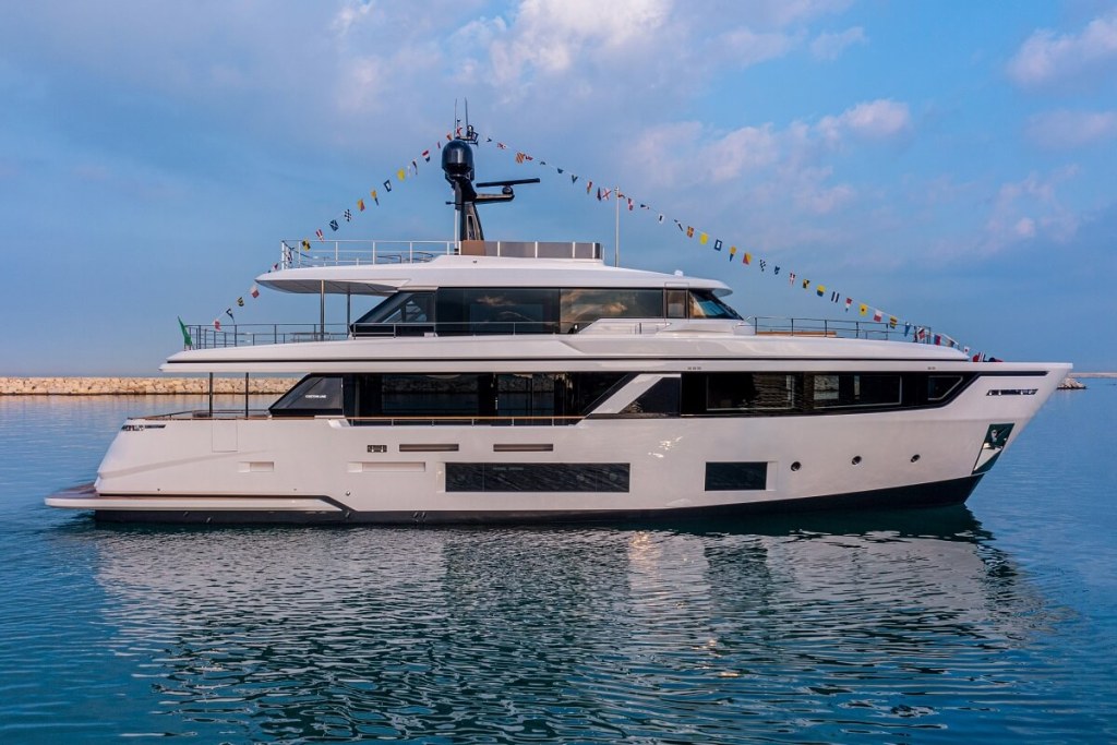Custom Line, Navetta, 30, Wolfpack, new, launch, Ferretti Group, Superyacht Yard, Ancona, yacht, boat, superyacht