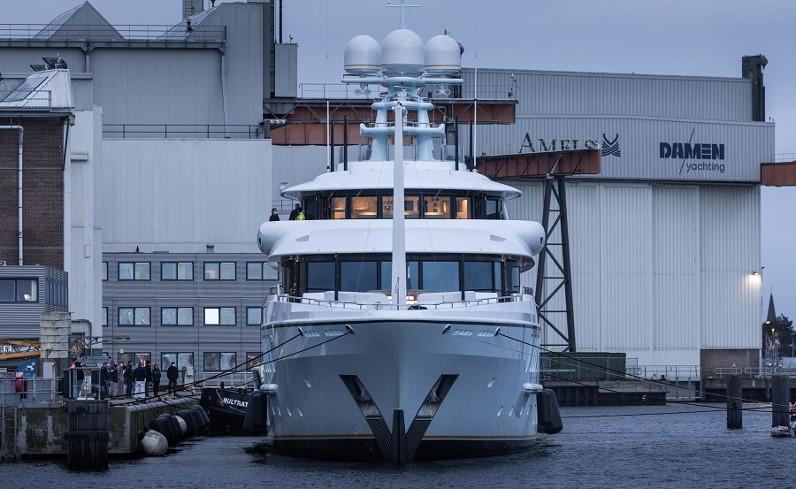 Amels, 242, Avanti, superyacht, sail, Damen Yachting, Vlissingen City, shipyard, Moran Yacht & Ship, Sean Moran, Tim Heywood, Winch Design, Jan van Hogerwou