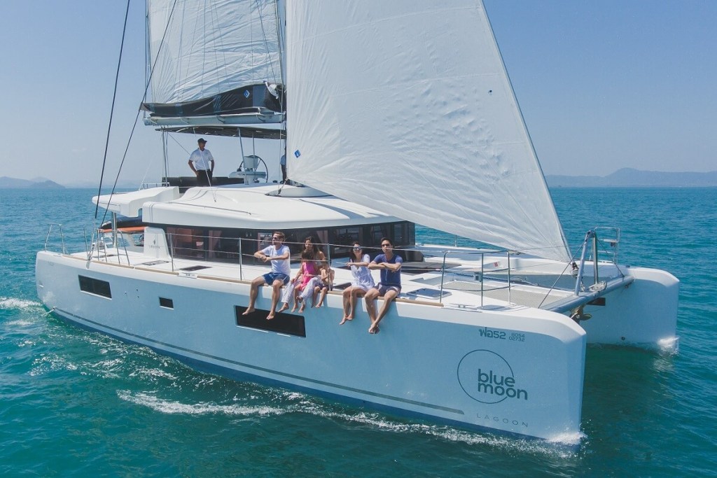 Simpson Yacht Charter, boat, Phuket, Maldives, Lagoon, catamaran, bareboat, Blue Moon, Cloud Dancer, K-35, 40, 42, 52, H33, Maldives, Honors Legacy, superyacht, tri-deck, dive, diving, liveaboard, Covid