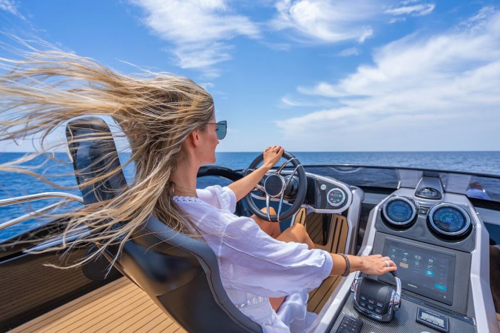 Sunseeker, Sport Yacht, 65, SkyHelm, Grand Master, Miami, show, Palm Beach, Predator, cockpit, Flexiteek, tender, Williams, garage, sportbridge