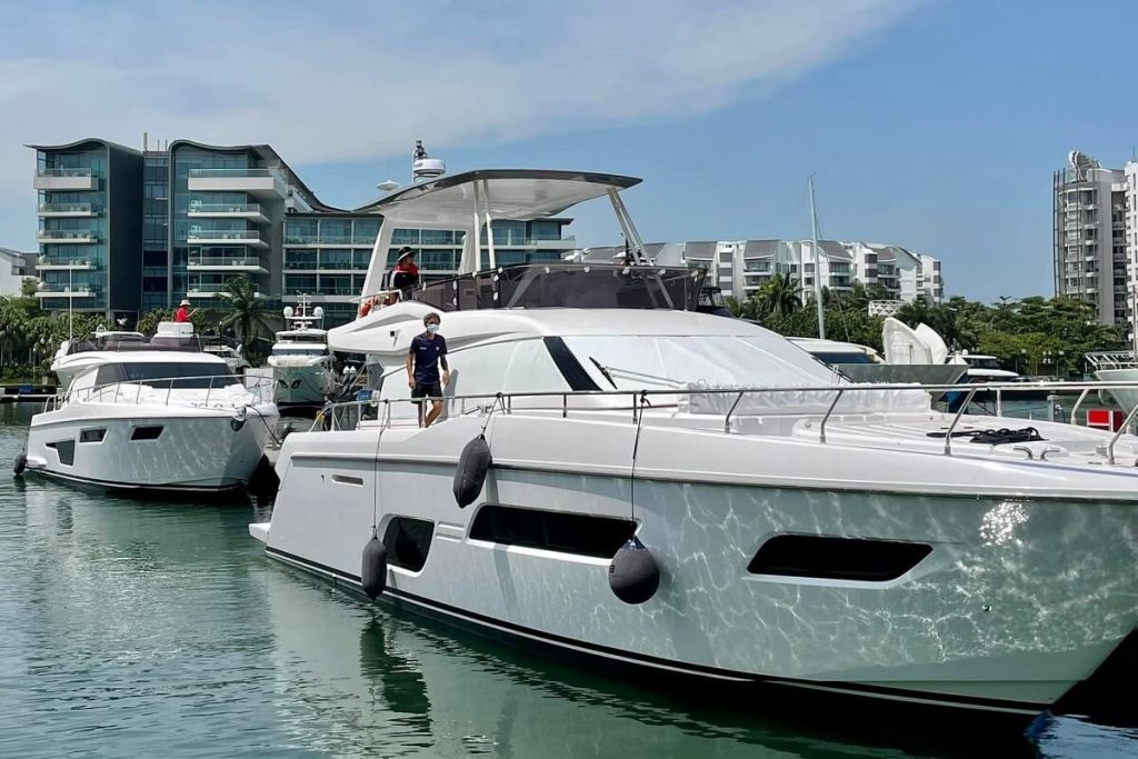 Ferretti Yachts, 500, 550, Singapore, Hong Seh Yachting, ONE°15 Marina Sentosa Cove, Custom Line Navetta 30, wallytender43