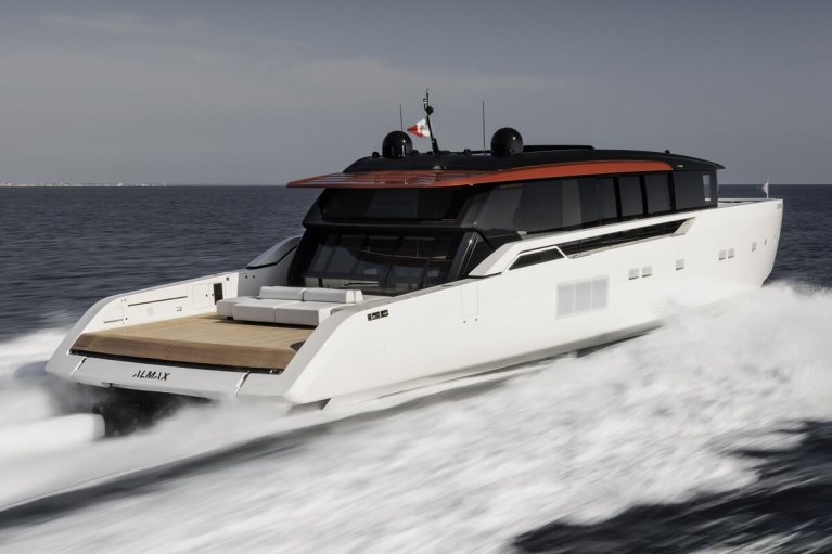 Sanlorenzo, SP110, smart performance, sport yachts, Zuccon, SD90, Piero Lissoni, Tilli Antonelli, Marco Arnaboldi, Patricia Urquiola, Cannes Yachting Festival, open coupé, waterjets, hydrojet