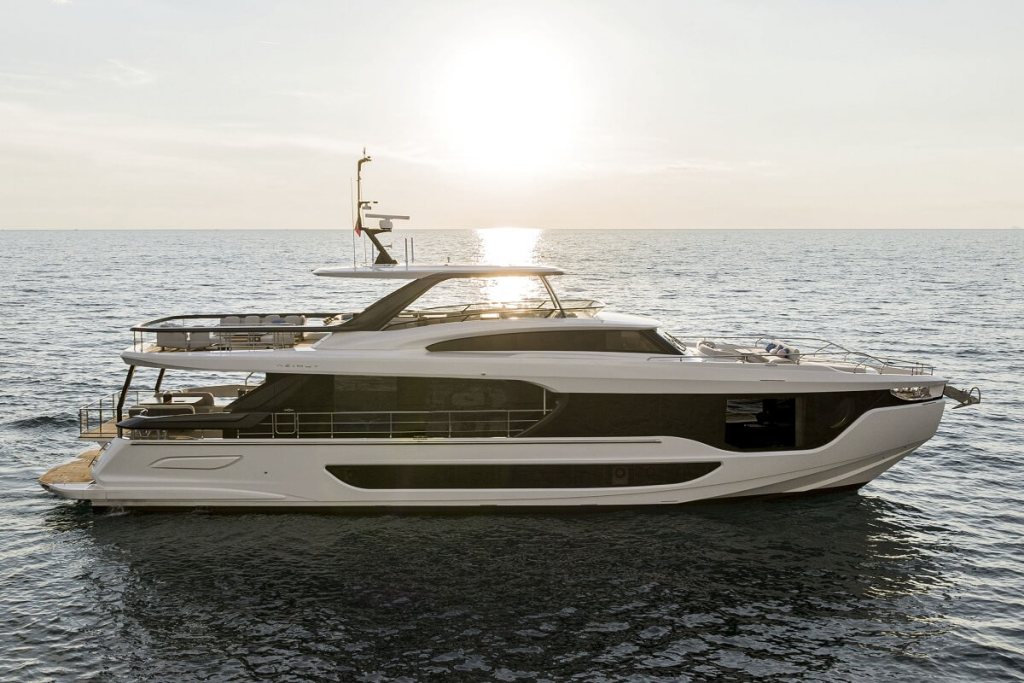 Azimut, Grande, 26 Metri, 36 Metri, Low Emission, Cannes Yachting Festival, Low Emission Yachts, carbon-fibre, Pod 4600, ZF, Deck2Deck™ Terrace, infinity sky deck, skylounge, Pierluigi Ausonio Naval Architecture