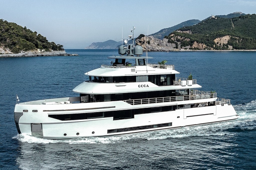 Cannes, Yachting, Festival, world premieres, Vieux Port, new, models, 2022, Azimut, Benetti, Riva, Custom Line, Wally, Ferretti Yachts, Sanlorenzo, Bluegame, Absolute