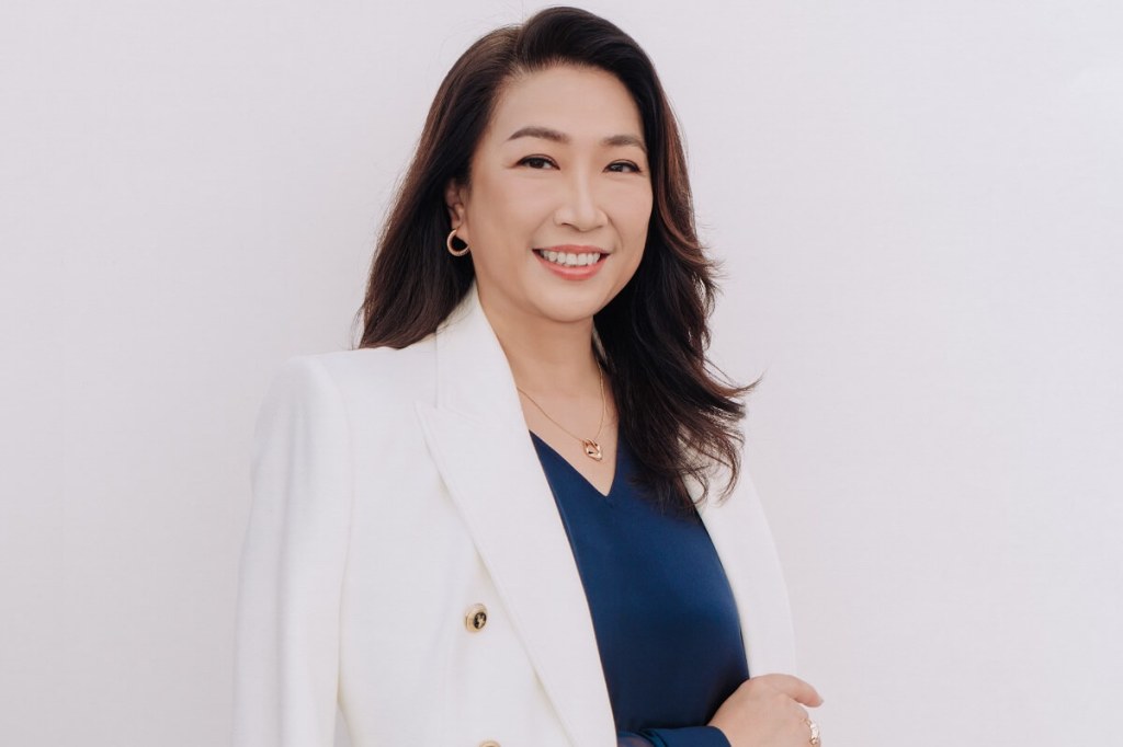 Meme Poon, Grandtech International Engineering, Volvo Penta, IPS, inboard performance system, dealer, Hong Kong, Tasha Ling, Ruby Law, Kolen But, Wendy Lee, Sun Hing Shipyard, Azimut, Absolute, Princess, Galeon, Sessa, Dufour, Jeanneau, Hanse, Rieckermann Pharmatech, Chun Yip Industrial, Jebsen Industrial Technology, Kwai Chung Container Terminals