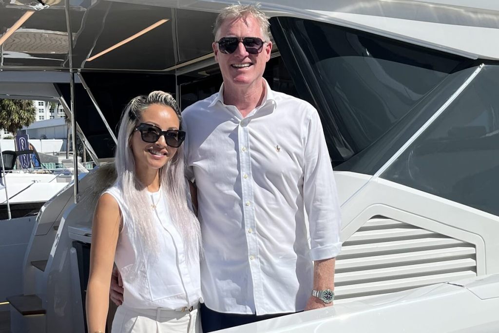 earl, Yachts, VP, Yachts, Hong Kong, British, motor yacht, luxury, flybridge, Iain Smallridge, Vivian Chan
