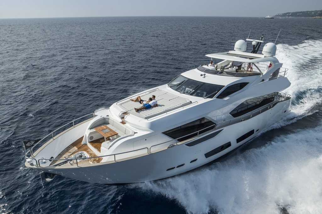 Sunseeker, 95 Yacht, Boot Düsseldorf, boat show, indoor, Sean Robertson, Meros Co-Ownership, bespoke, Martin Huber