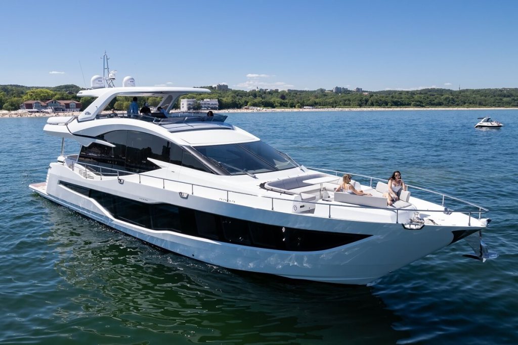 Galeon, Asia, Asiamarine, Eric Noyel, Michel Joly, Hong Kong, Singapore, Thailand