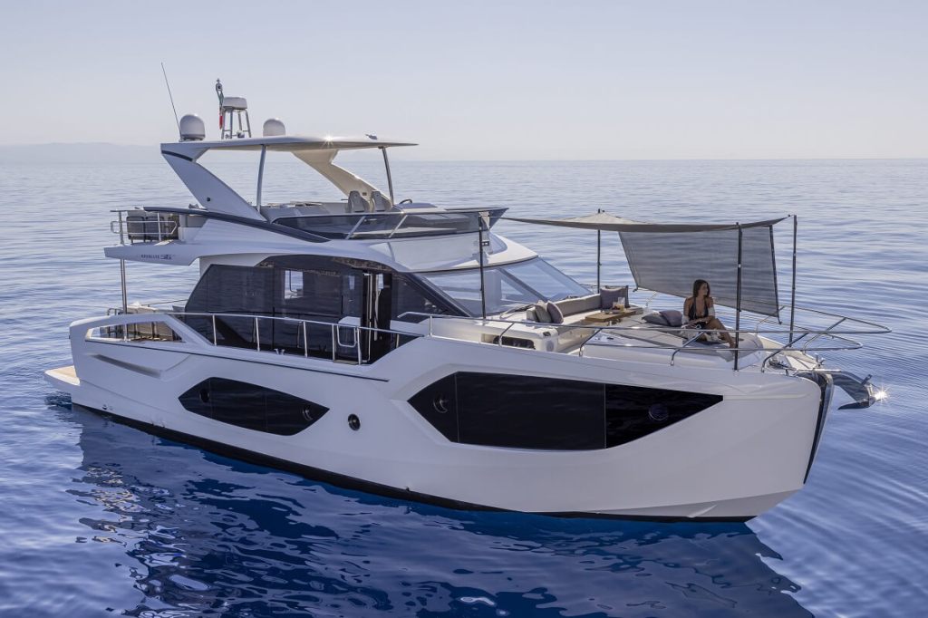 Absolute, Yachts, Boot Dusseldorf, Hall 6, 56 Fly, 60 Fly, 50 Fly, 47 Fly, Coupe, Navetta, solar panels
