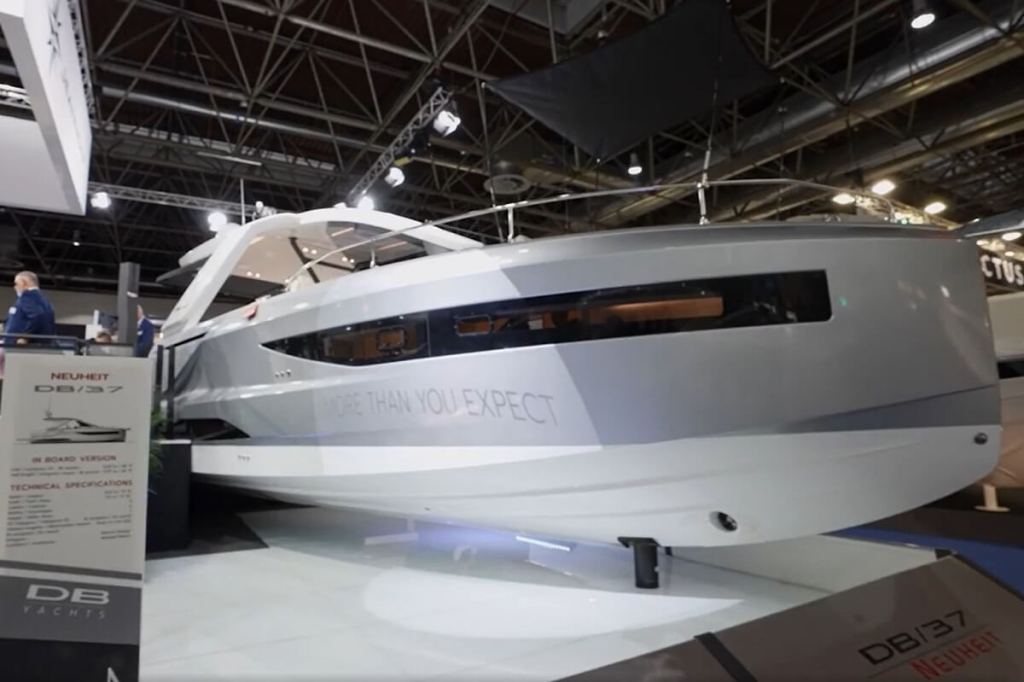 Jeanneau, DB/37, DB/43, Michael Peters Yacht Design, Garroni Design, Camillo Garroni, dayboat, launch, premiere, debut, Jeanneau yachts 55, Philippe Briand, Winch Design