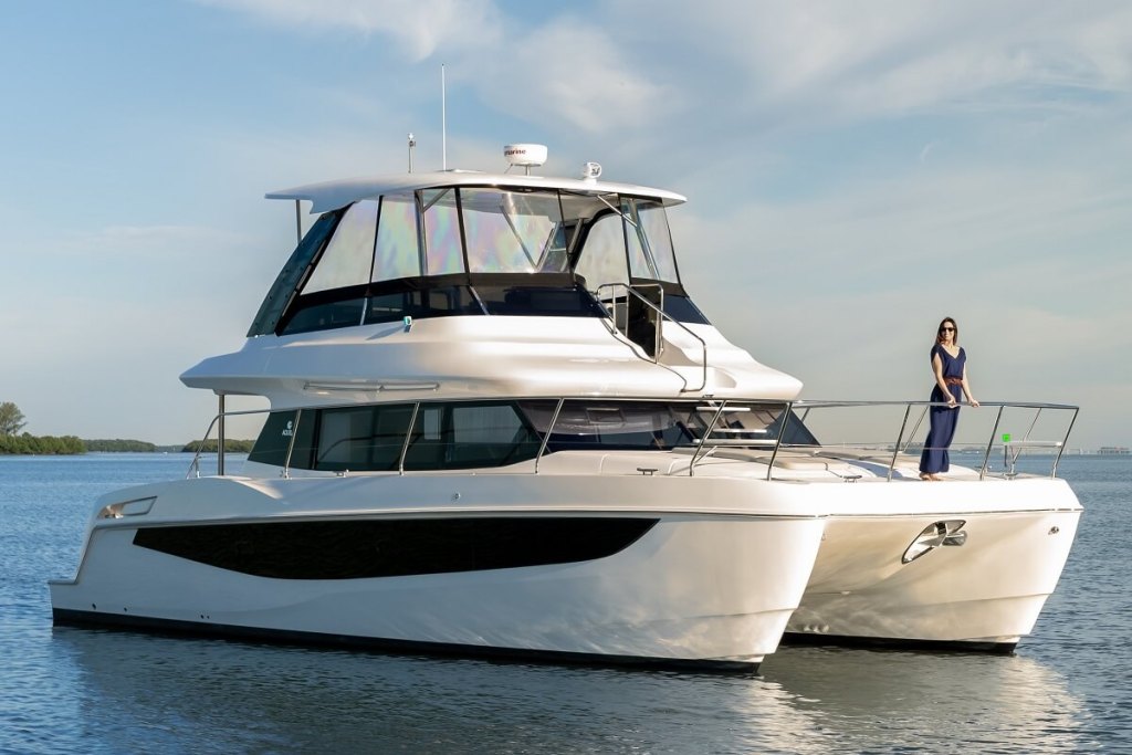 Aquila, 42 Yacht, powercat, flybridge, cockpit, Miami, International, Boat Show, Alain Raas, Jean Raas, 28 Molokai, 32 Sport, 36 Sport, 44 Yacht, 54 Yacht, Volvo Penta