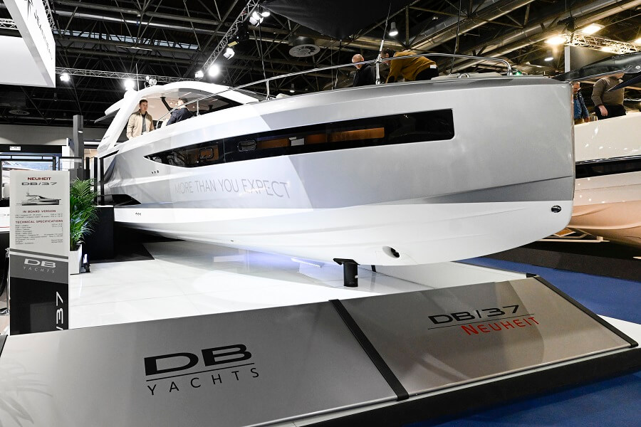 Luxury, Day Boat, Jeanneau, Sunseeker, Galeon, Fairline, Sunreef, Swan, Azimut, Wally, Mediterranean, Florida, Asia, Hong Kong, Singapore, 375 GTO, 325 GTO, F//Line 33, Cap Camarat, Verve 47, Verve 42, DB yachts, DB/43, DB/37, Vincent Piel, Paul Blanc, Sean Robertson, Della Pearce