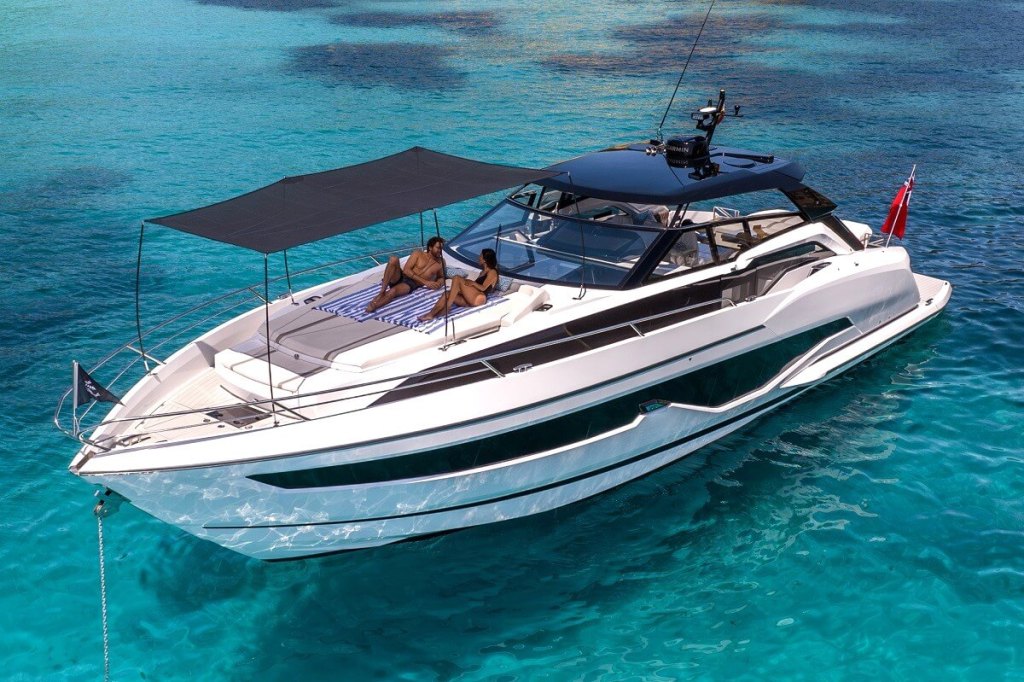 Sunseeker, Superhawk 55, Venice Boat Show, Boot Dusseldorf