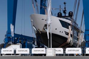 Custom Line, 106’, hull, 16, Etoile, Ferretti Group, Superyacht Yard, Ancona, Italy, Francesco Paszkowski, Custom Line Atelier, Kilimangiaro Onyx, Cremo Delicato, marble, nubuck, leather, oak, wood