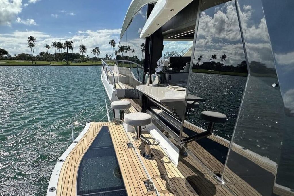 Galeon, yachts, 560 Fly, 500 Fly, 640 Fly, Asiamarine, Hong Kong, Thailand, Taiwan Singapore, Bali, Fraser, Eric Noyel, Miami International Boat Show, Catspace