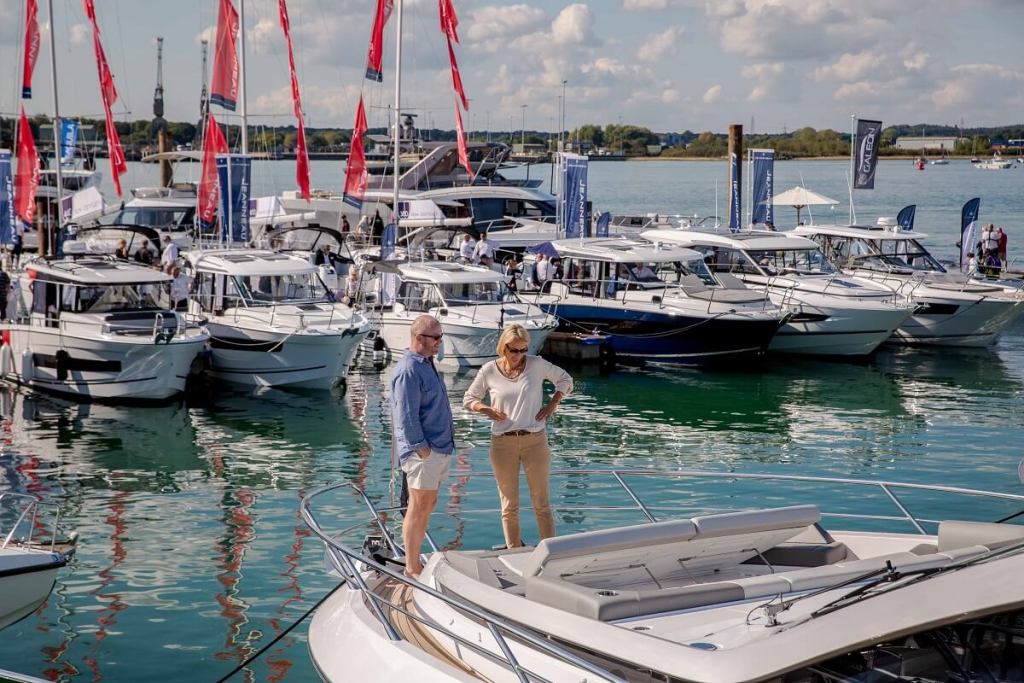 Southampton International Boat Show, Mayflower Park, Sunseeker, Princess, Fairline, Prestige, Beneteau, Jeanneau, Hanse, Bavaria, Axopar, Fountaine Pajot, Candela, Regal, Sea Ray, Monterey, Wellcraft, Oyster, Swan, Arcona, J-Boats, Dufour, Lagoon, Excess, Nautitech