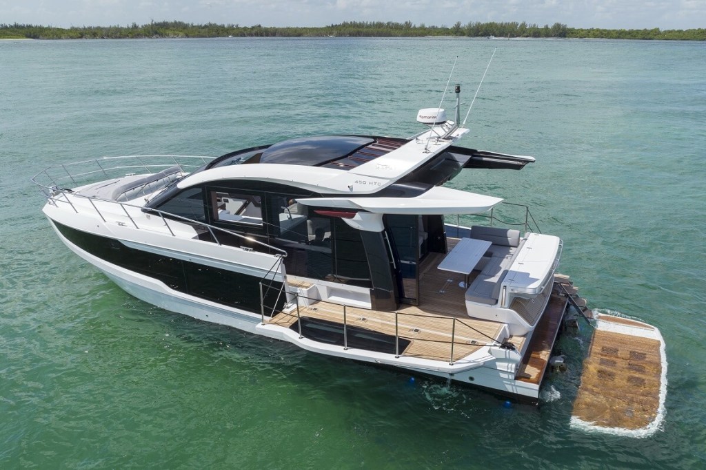 Galeon, Polish, builder, yacht, 450 HTC, Asiamarine, Asia, MarineMax, Fort Lauderdale, International Boat Show, Miami, 800 Fly, 375 GTO, 440 Fly, 560 Fly, HTS, Sky, Bob Burke