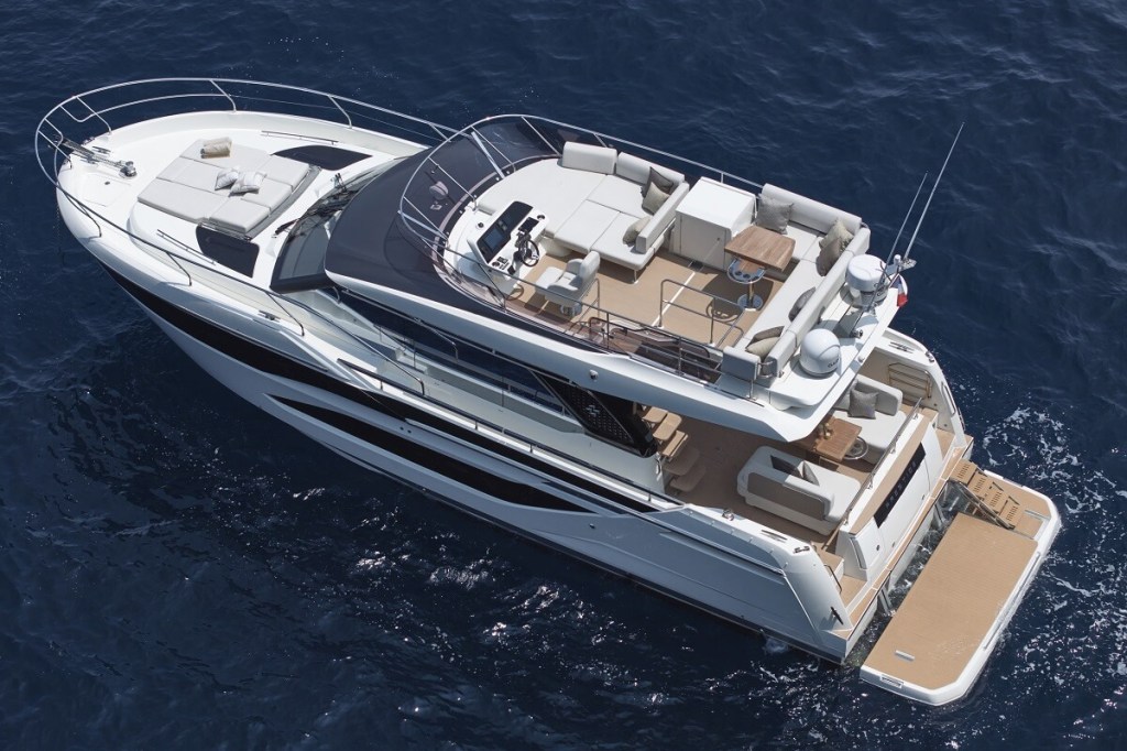 Prestige, F4, Cannes Yachting Festival, F-Line, Clemence Cessou, Groupe Beneteau, Asia Yachting