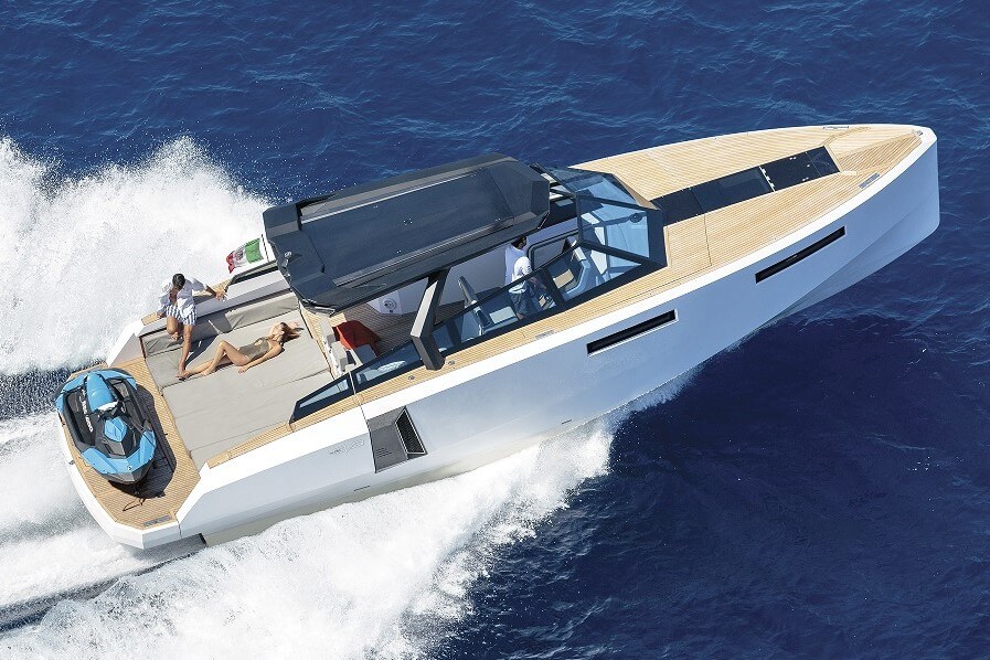 Day boats, Solaris, Fiart, Evo, Key Largo, Wajer, Tesoro, Sacs, Rebel, Lomac, Pirelli, Nimbus, Axopar, Saxdor