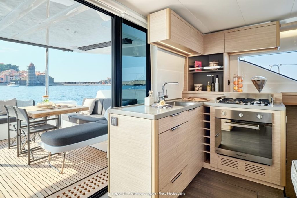 Lagoon, catamarans, Uvoji, Oji Nautic, 01, purifier, water, system, Thomas Zunino, Thomas Gailly, ultraviolet, light-emitting diodes, UV, LED, Groupe Beneteau