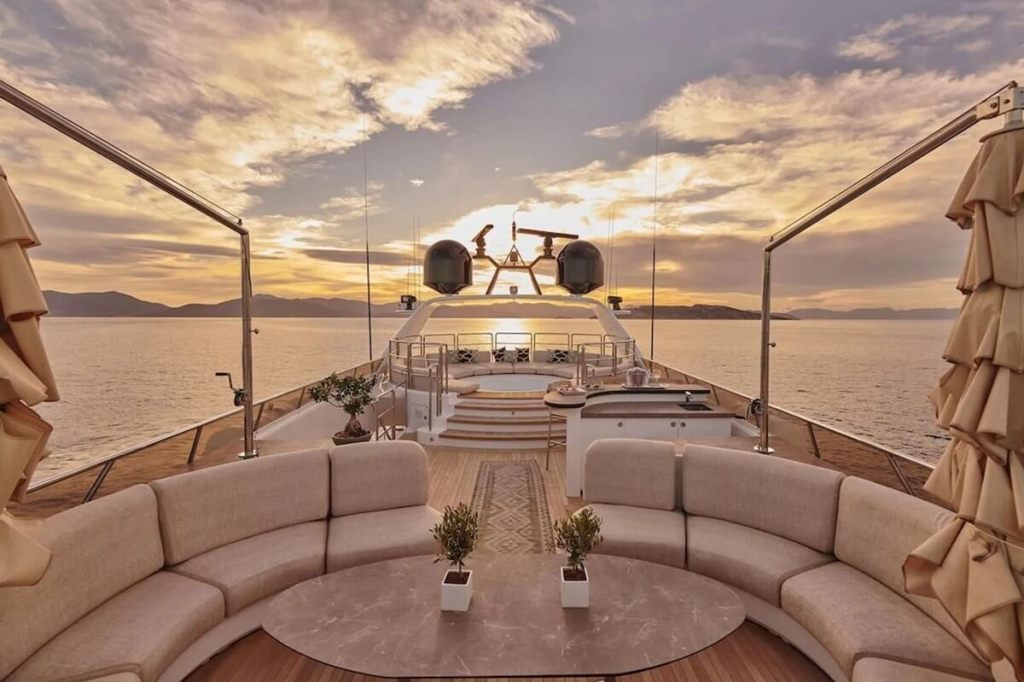 International Yacht Company, yachts, superyachts, IYC, Yachtlove, Greek, Xenia Tsipidou, Vasiliki Bellou, Raphael Sauleau, Daloli, Heesen, Idylle, Benetti, White Pearl, Kocatepe, sailing yacht, Mia Zoi, Vitters, Ruby, Tecnomar, 4Life, Princess, Alfa, Posillipo, Manu, Azimut
