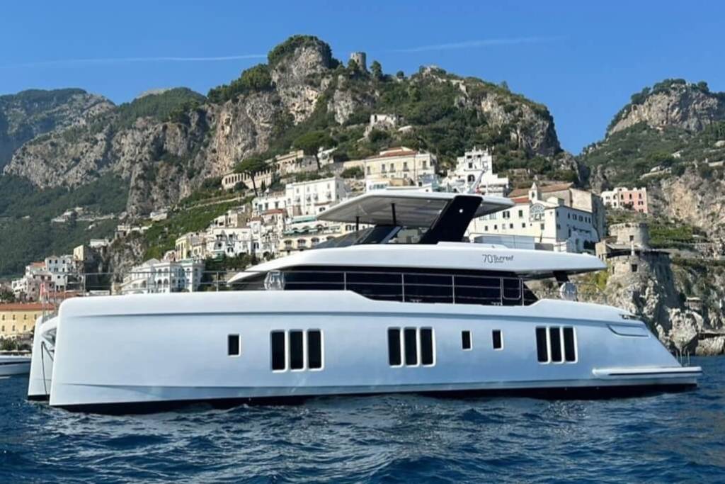 Sunreef, 70 Power, 70, 80, sailing, Miami, Boat Show, ILIAD, 53F, powercat, power, catamaran, Herald Plaza, Aquila, 47 Molokai, 32 Sport, 36 Sport, 42 Yacht, 44 Yacht, 54 Yacht