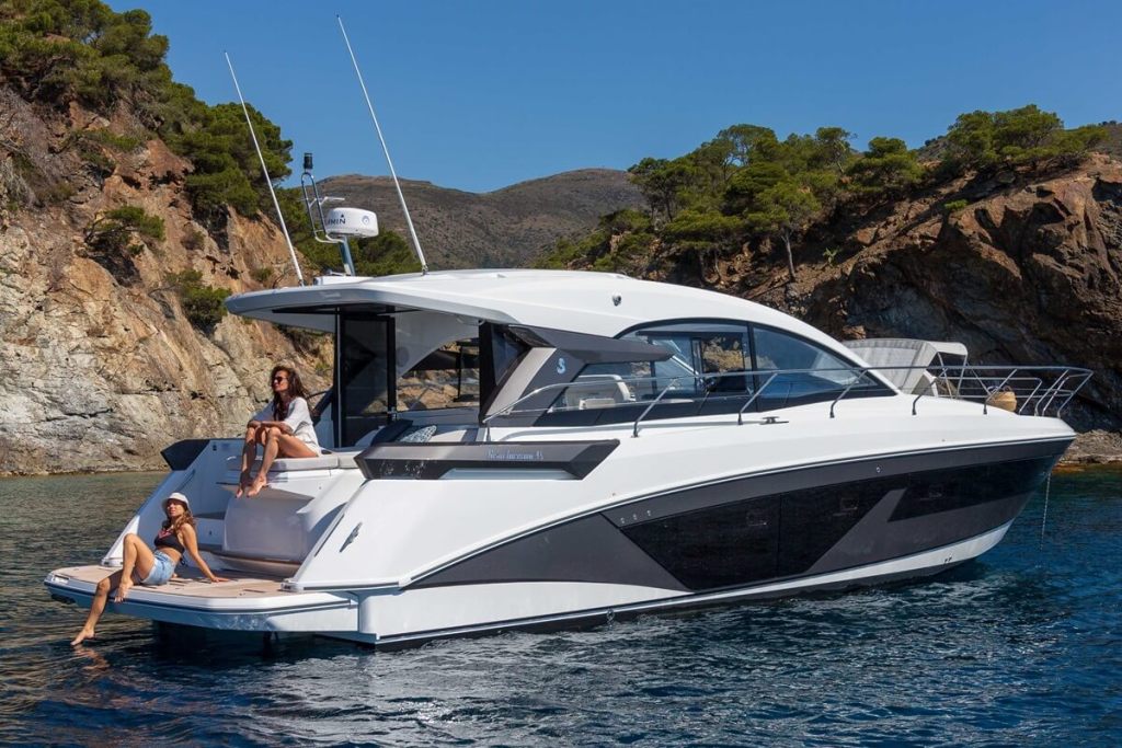 Beneteau, Asia, Simpson Marine, Hong Kong, Asiamarine, Oceanis, Oceanis Yacht, First, First SE, NextWave Yachting, Flyer, Antares, Gran Turismo, Swift Trawler, Sanlorenzo