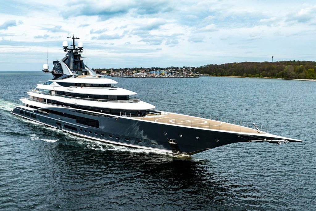 Lürssen, Peter Lürssen, Kismet, Cecil Wright, Nuvolari Lenard, Reymond Langton Design, Kyle Fultz, Gerry Fultz, Project Jag