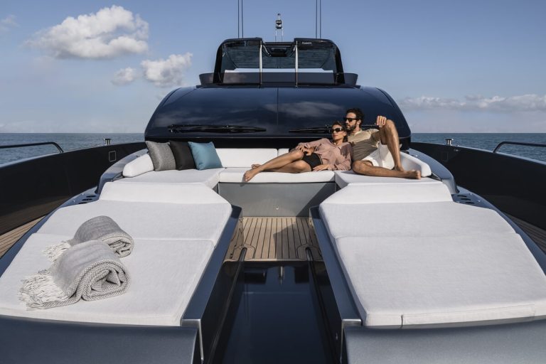 Riva, 82’, Diva, Flybridge, La Spezia, Ferretti Group, Cannes Yachting Festival, Mauro Micheli, Sergio Beretta, Officina Italiana Design, Strategic Product Committee, Piero Ferrari