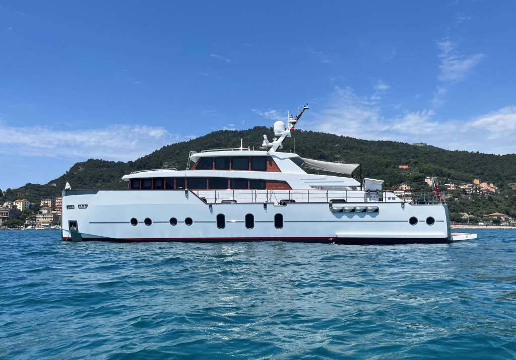 M/Y Vero is bound for Asia M/Y Vero combines vintage chic with modern elegance