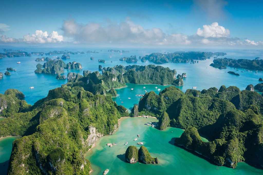 Singapore Yachting Festival 2025 will be held April 10-13 Singapore Yachting Festival 2025 commands prestigious yachts Singapore Yachting Festival 2025 will host a superyacht lounge Live demos at Singapore Yachting Festival 2025