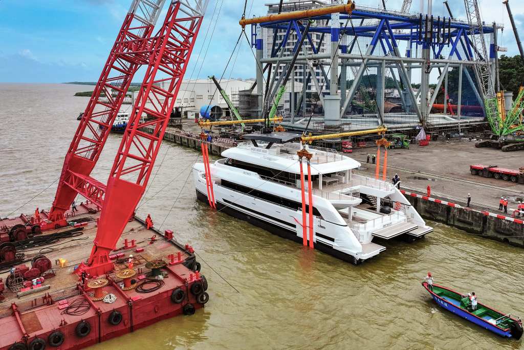 Australia’s Silveryachts has unveiled its latest supercat, MY Reduce