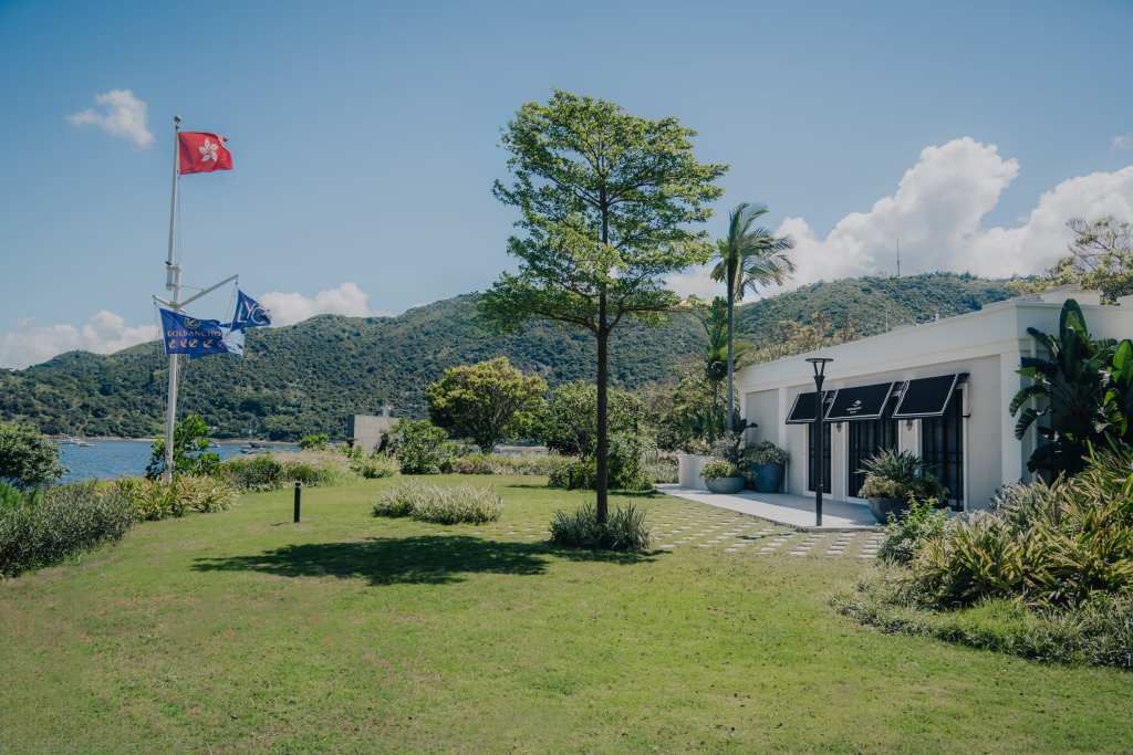 Lantau Yacht Club hosts captain and crew party Discovery Bay marina hosts LYC crew party Lantau Yacht Club hosts captain and crew party Berthing at Lantau Yacht Club Tennis courts at Lantau Yacht Club Lantau Yacht Club crew discounts at the Auberge Discovery Bay