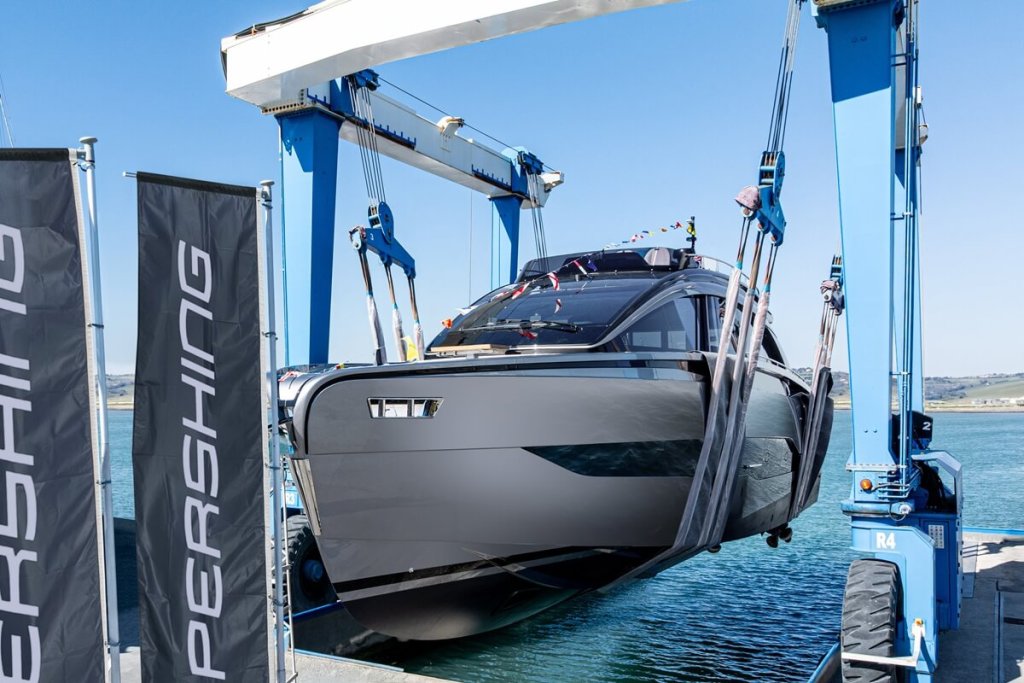 Pershing, GTX70, Ferretti Group, 1985, 2025, 40th anniversary, Fano, Mondolfo, Forli, Plug and Mould, Vallicelli Design