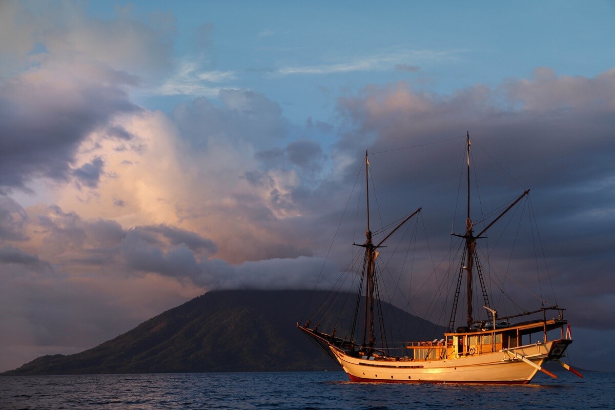 Silolona Sojourns, Tresno Seery, Silolona, Si Datu Bua, Patti Seery, Indonesia, Ternate, Tidore, West Papua