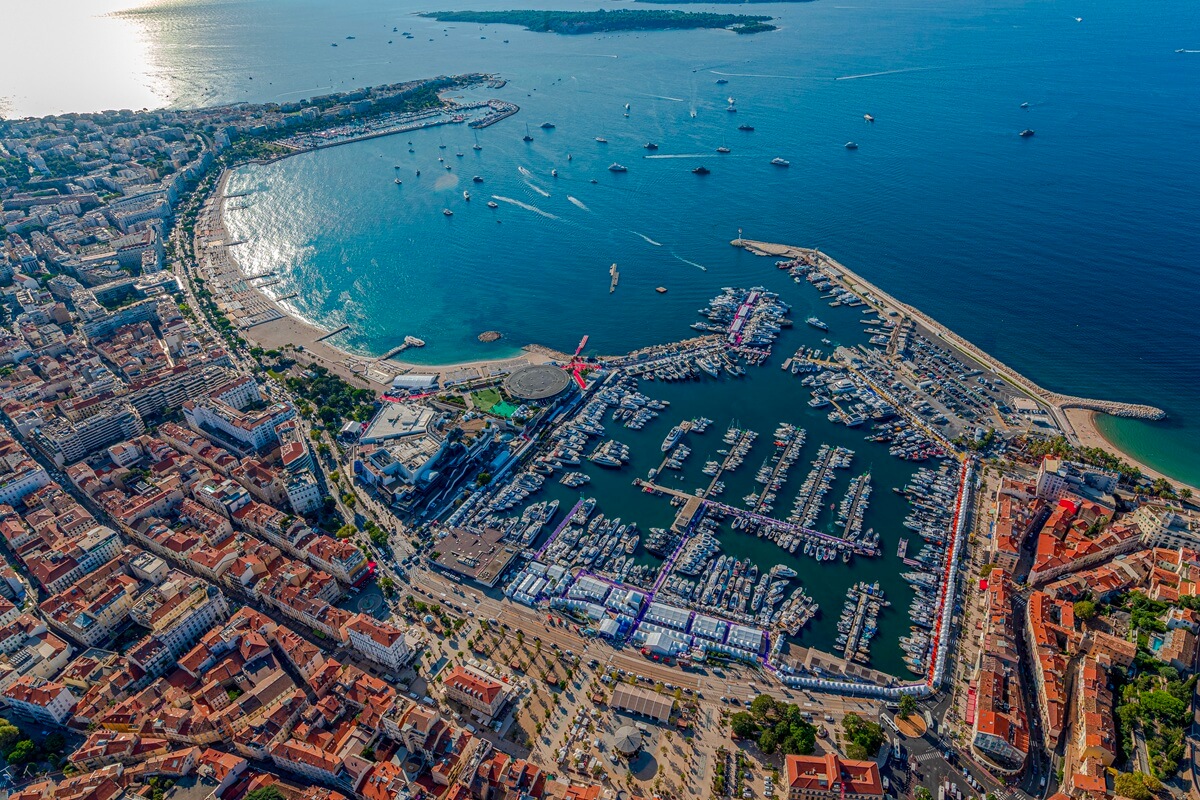Cannes Yachting Festival, Vieux Port, Port Canto, Beneteau, Lagoon, Excess, Gran Turismo, Jeanneau, Prestige, Fountaine Pajot, Azimut