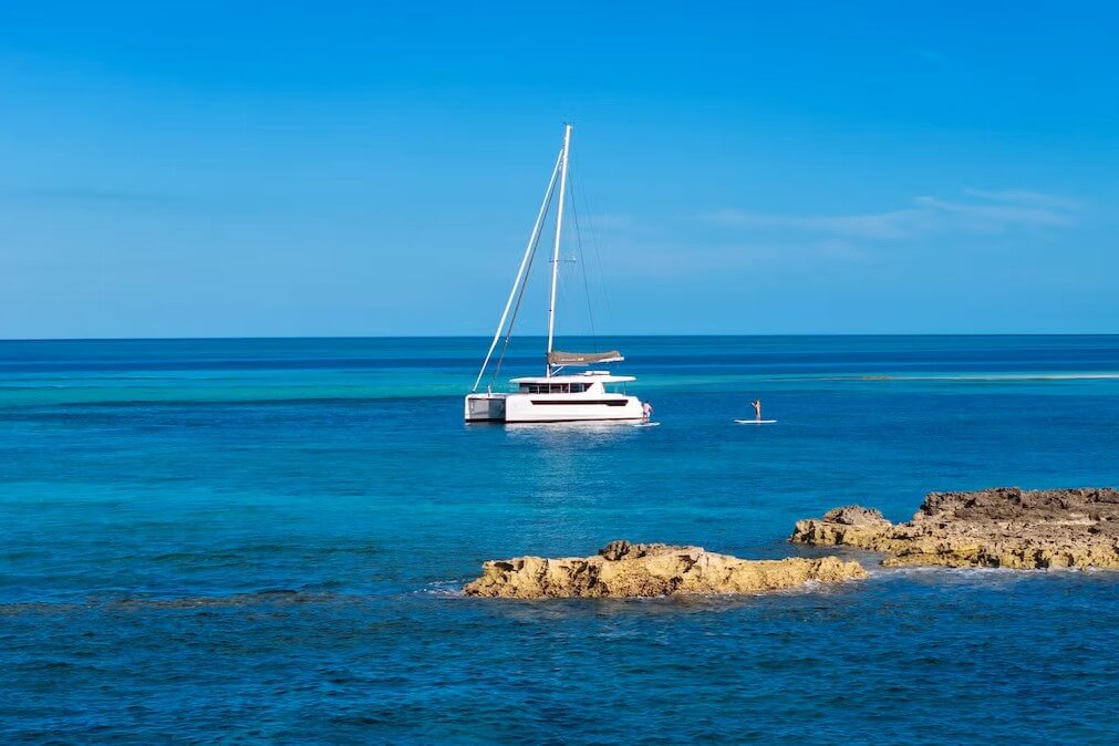 Leopard, Catamarans, South Africa, Cape Town, Robertson and Caine, single shot infusion