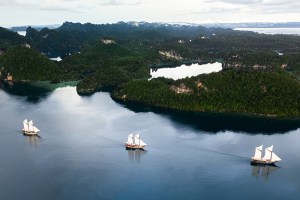 Phinisi, phinisi yachts, boatbuilder, shipyard yacht construction, traditional boat building, phinisi yacht charter, sailing yacht charter, Indonesia, Indonesia yacht charter, Pacific High, Komodo, Sumbawa, Southeast Asia