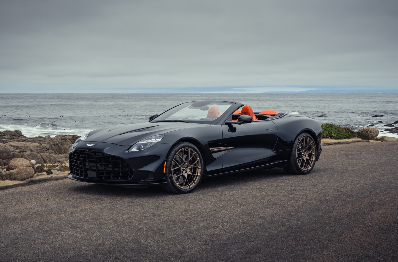 Aston-Martin-Thrillseeker-Collection_Vanquish-Volante_1-LUXUO