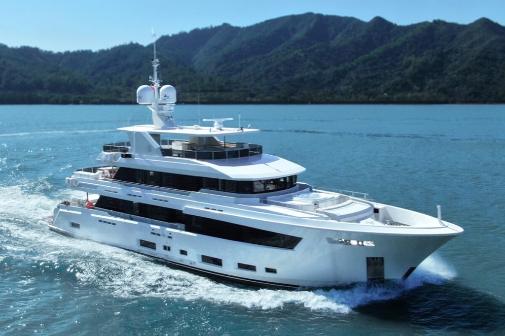 Cheoy Lee, Yachts, Shipyards, 130 Explorer, Discovery, 115, 120, 127, Nick Boksa, Boksa Marine Design, Fort Lauderdale International Boat Show, FLIBS