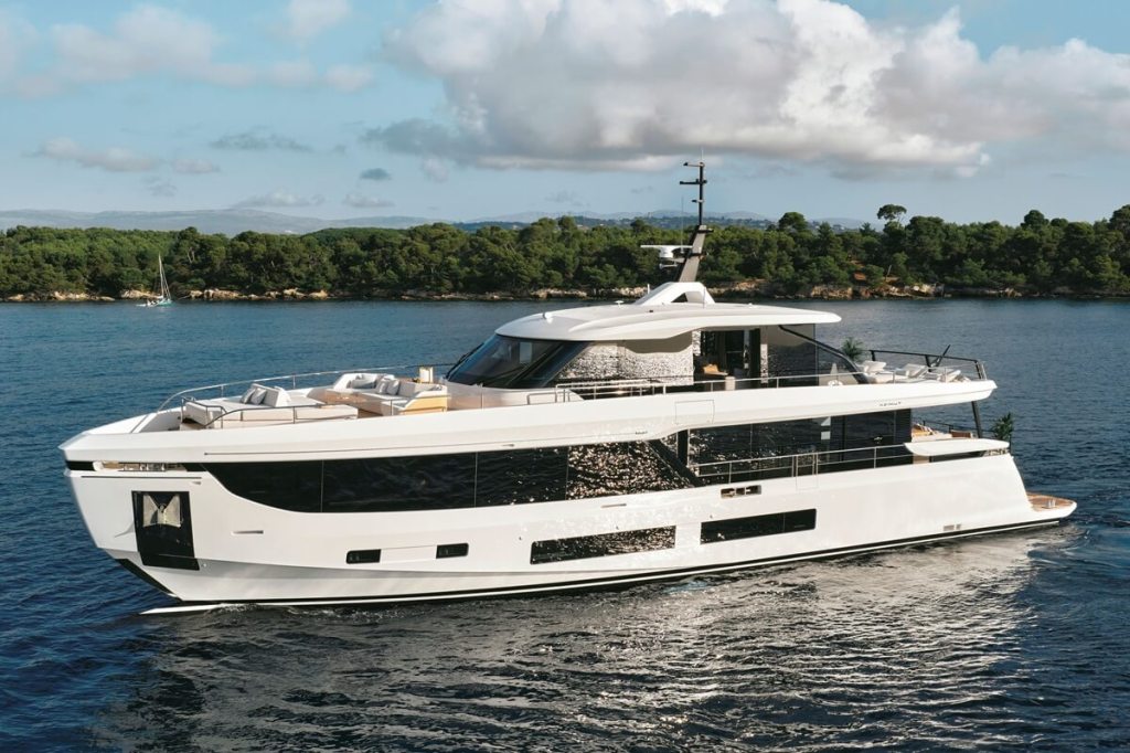 Azimut, Marine Italia Asia, Hong Kong, Macau, Guangdong, Taiwan, Singapore, Grande 30M, m2atelier, Alberto Mancini, Ken Freivokh, Magellano 30M, Magellano 60, Fly 78, Fly 62, Fabio Fantolino, Hong Kong International Boat Show, Club Marina Cove