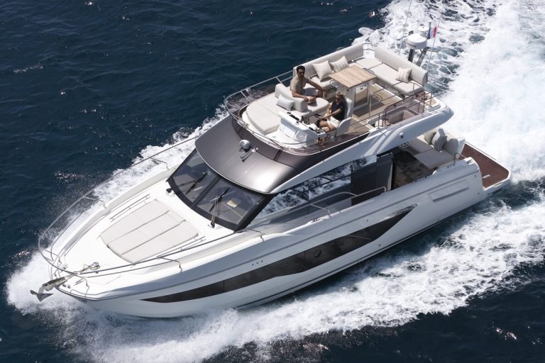 Motoryacht, superyacht, new build, series model, Prestige F4.3, Prestige Yachts, flybridge, Camillo Garroni, Prestige Yachts, Valentina Militerno De Romedis, Lab Project design studio Groupe Beneteau