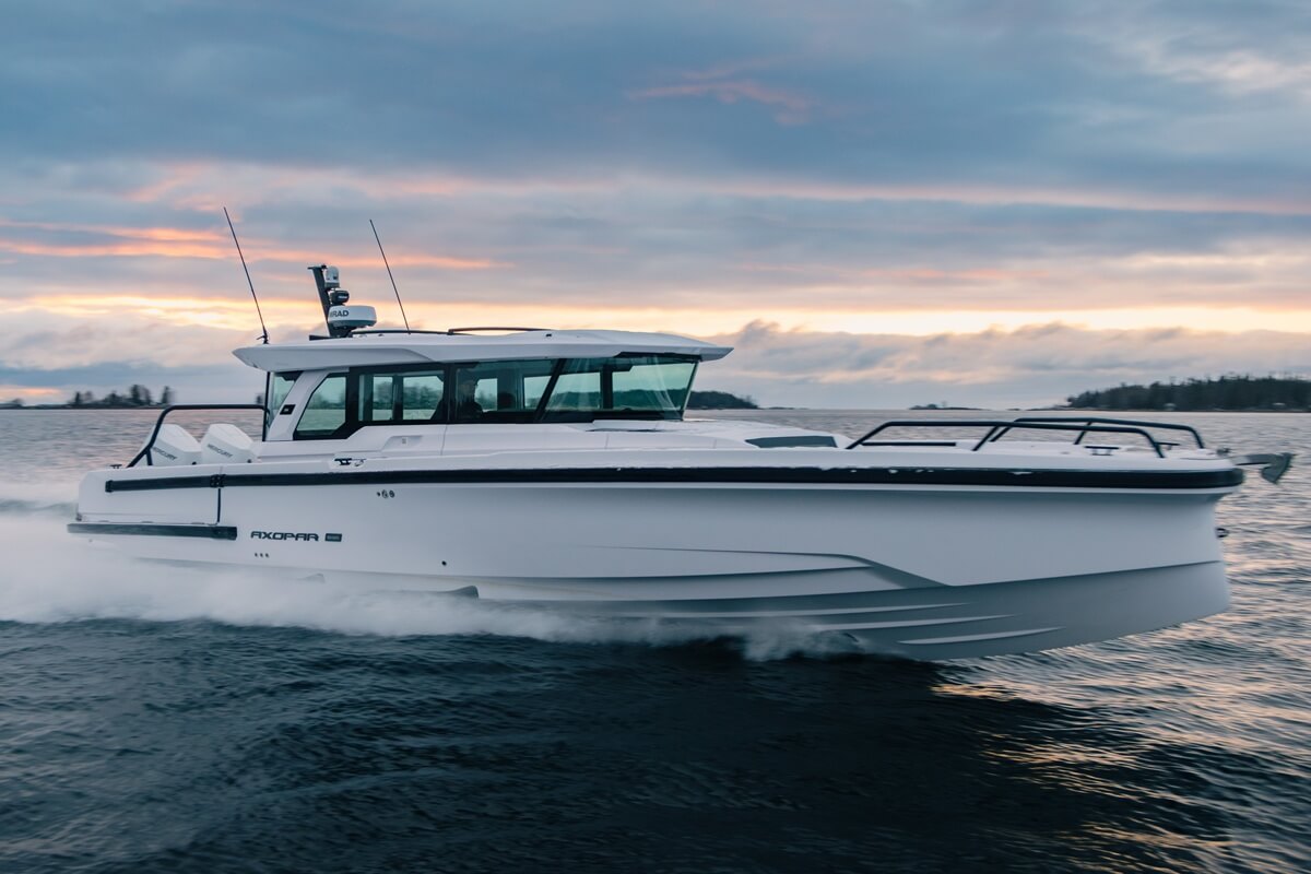 Axopar 38 debuts in Cross Cabin version | Yacht Style |