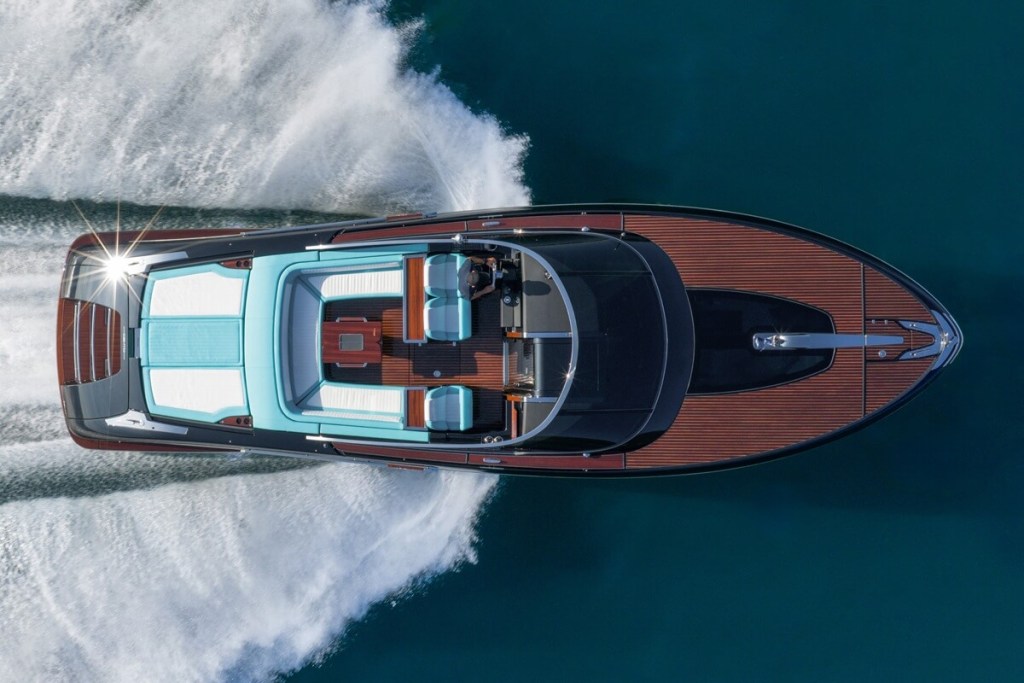 Riva, yacht, Cento, Rivamare, 100th, Alberto Galassi, Jiang Kui, Sarnico, Ferretti Group, Cannes Yachting Festival, Mauro Micheli, Sergio Beretta, Officina Italiana Design